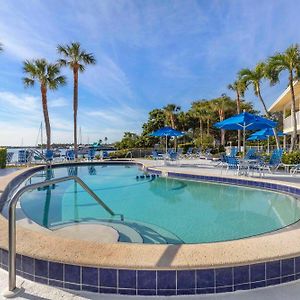 Hilton Vacation Club Charter Club Naples Bay